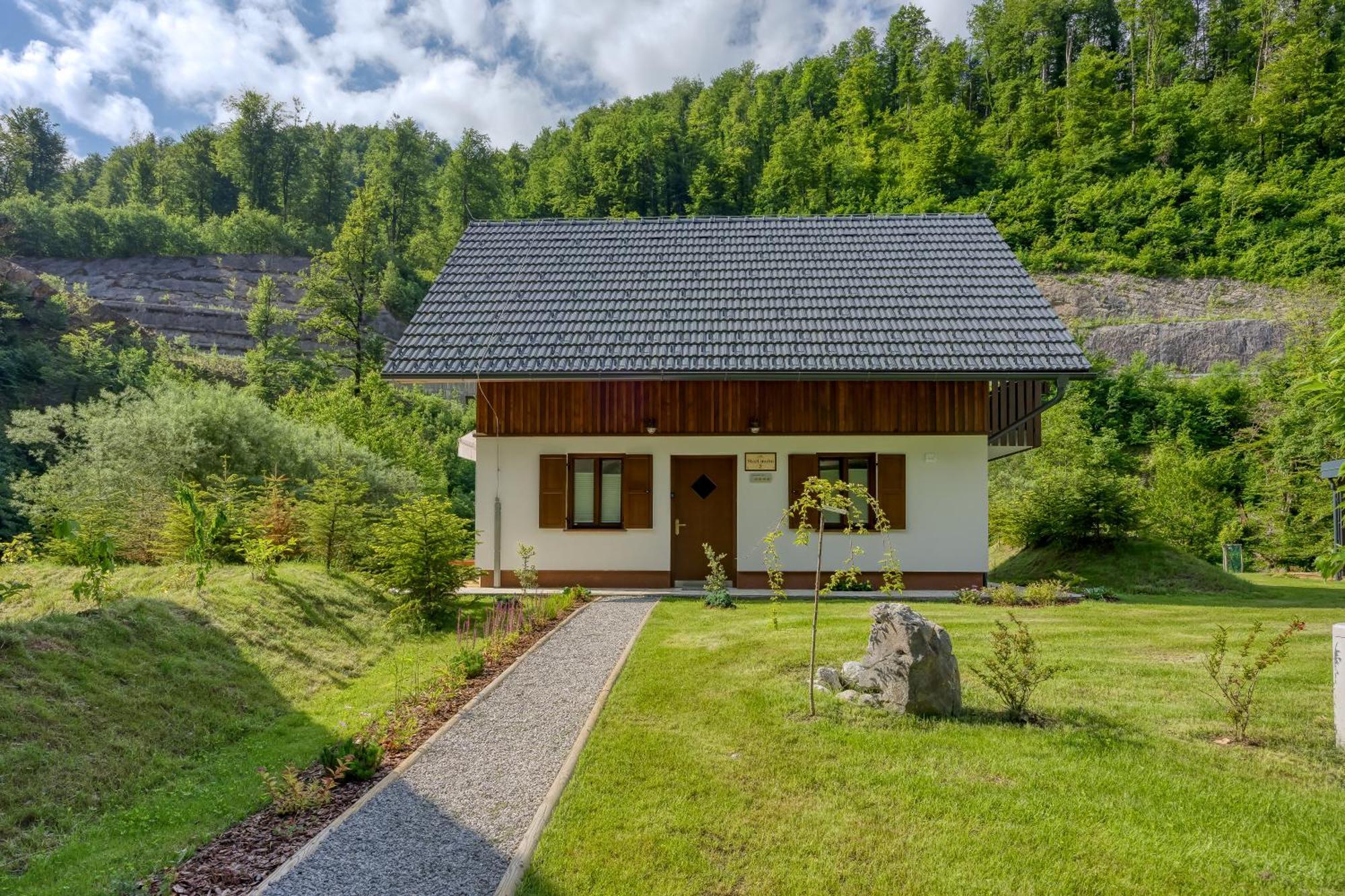 Resort Stari Malni, Osilnica - Vacation Houses Stari Malni Номер фото
