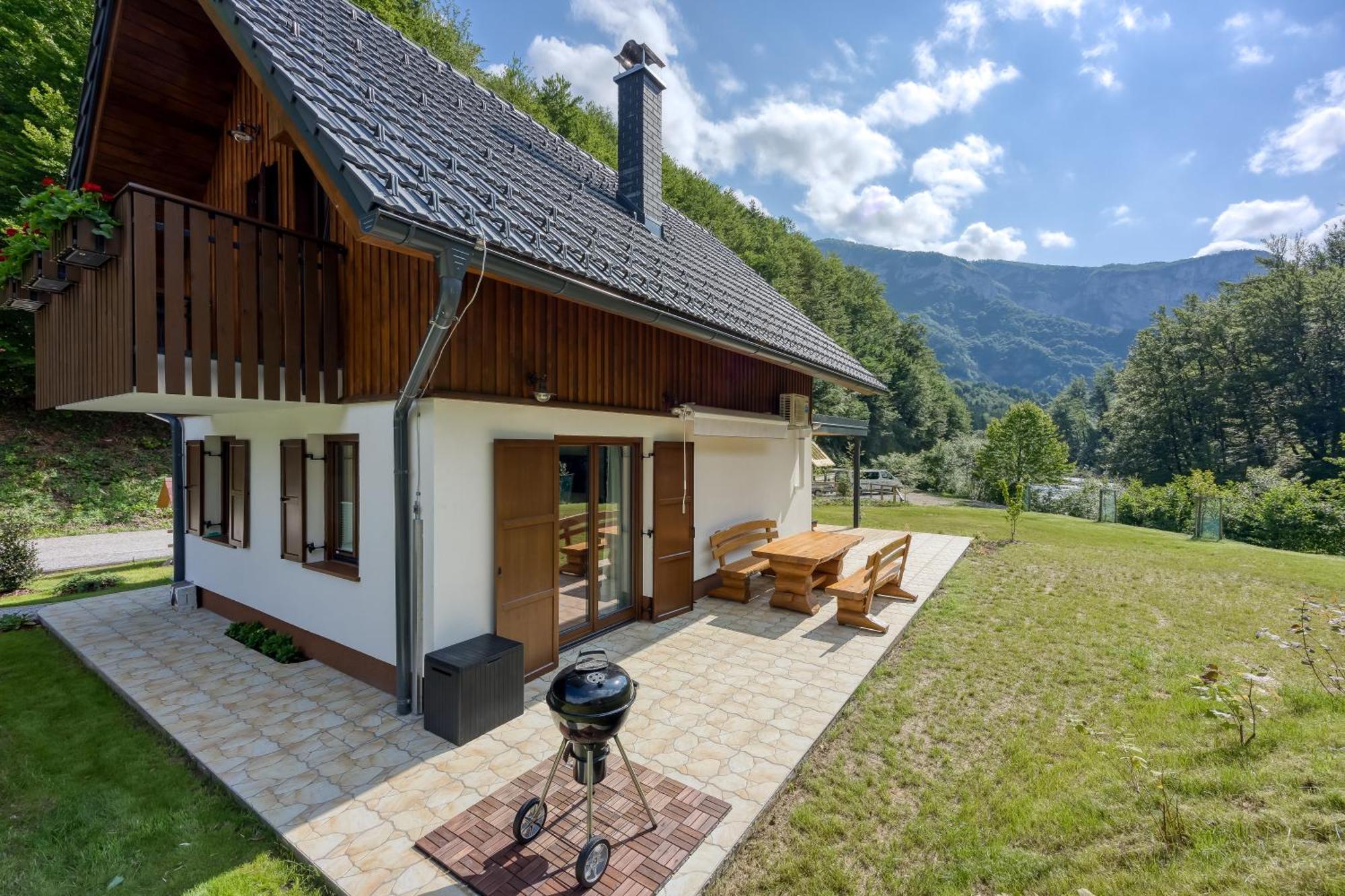 Resort Stari Malni, Osilnica - Vacation Houses Stari Malni Номер фото