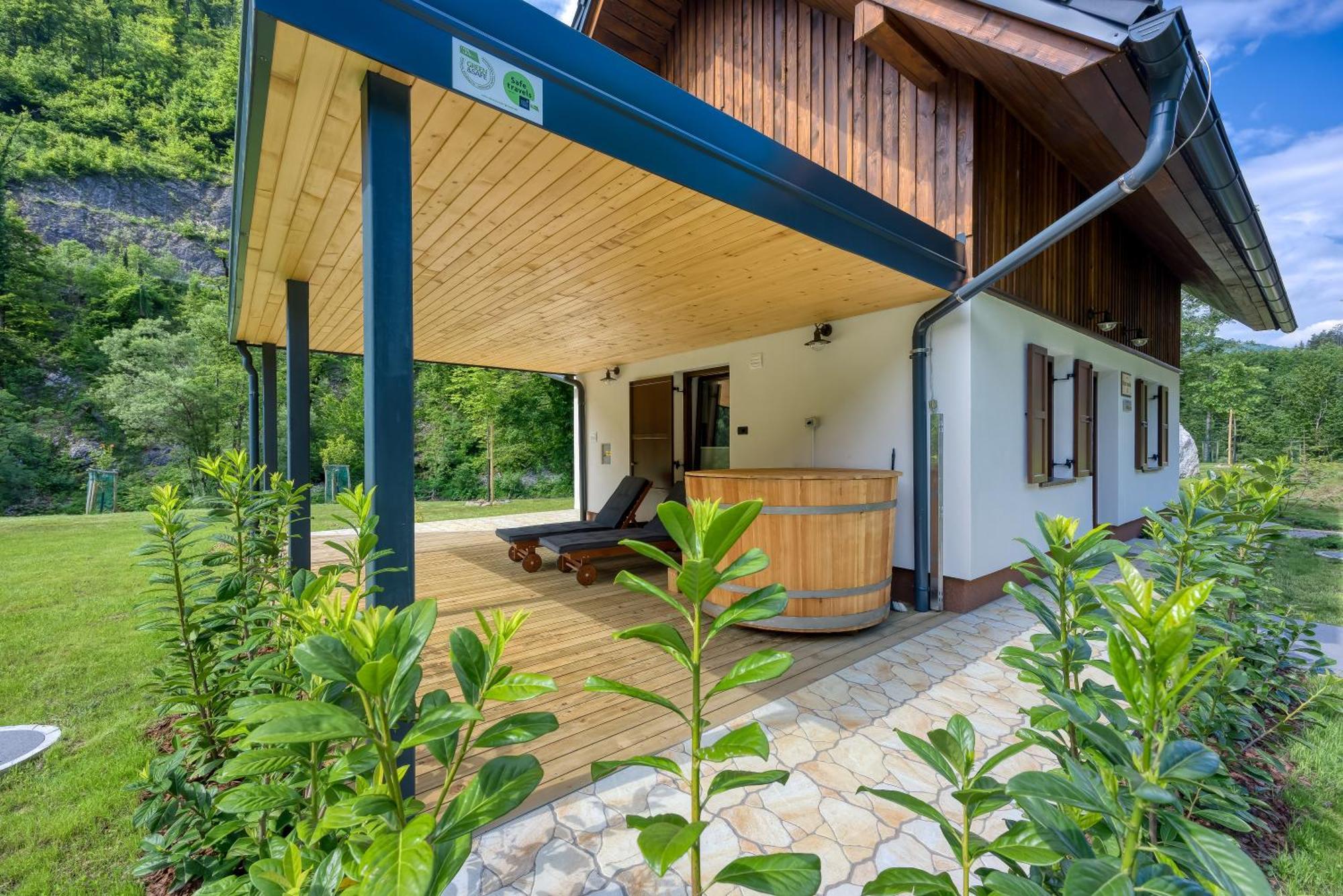 Resort Stari Malni, Osilnica - Vacation Houses Stari Malni Номер фото